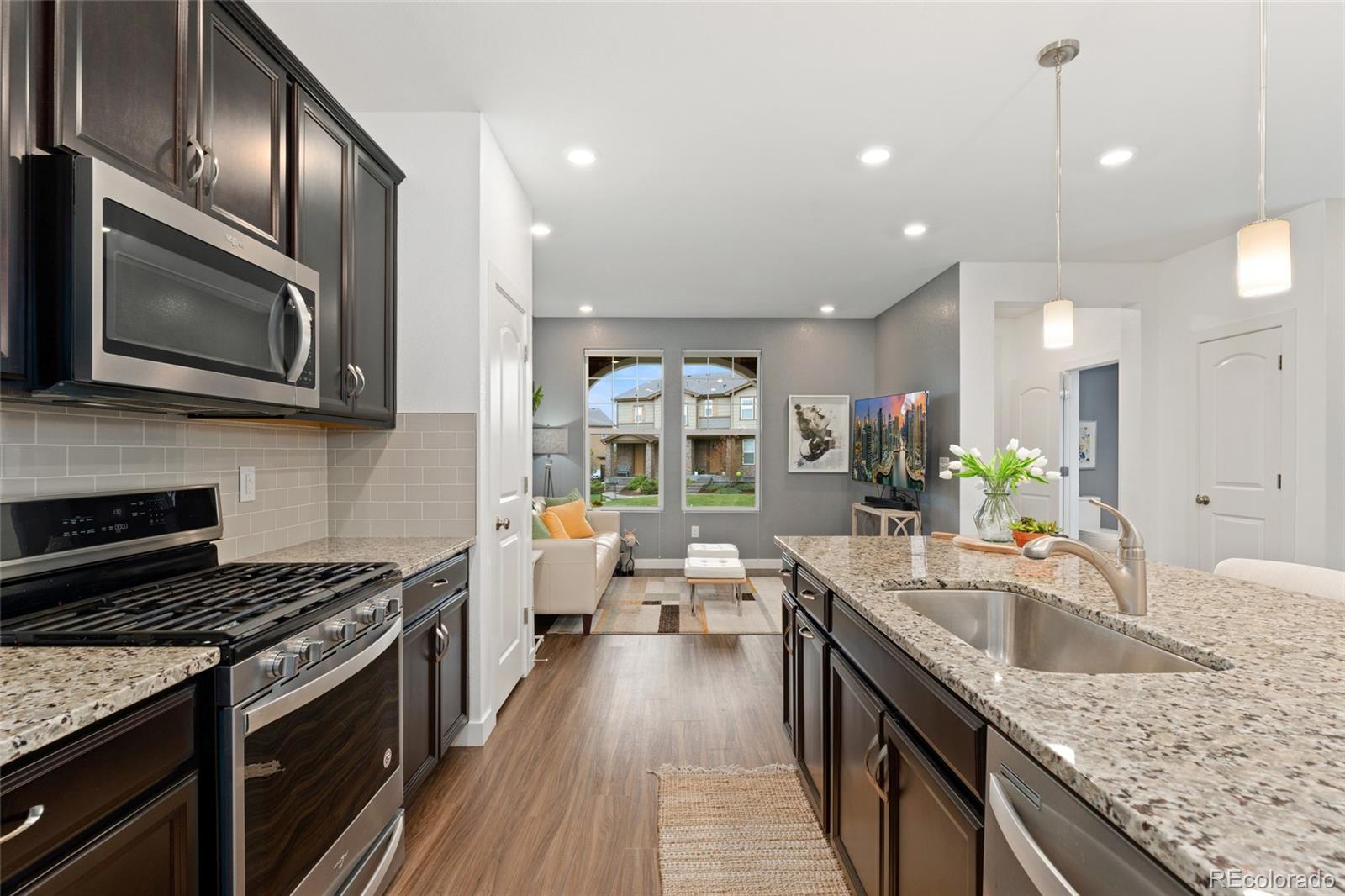 MLS Image #9 for 7602 s yakima court,aurora, Colorado