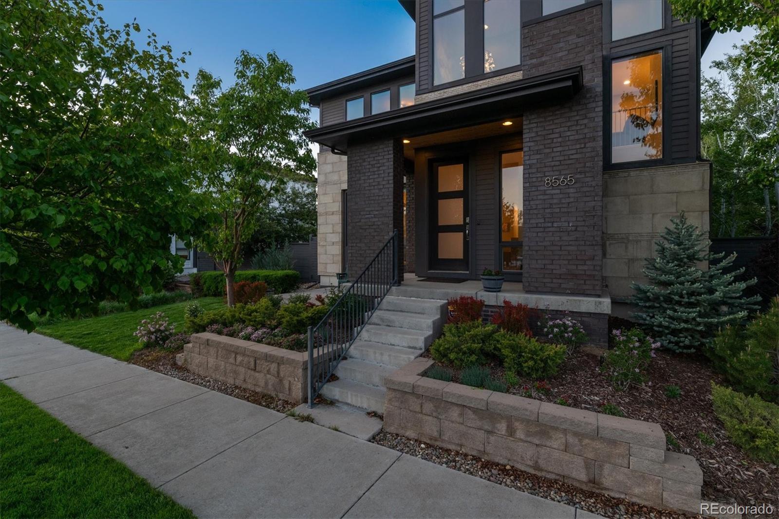 MLS Image #3 for 8565 e 50th drive,denver, Colorado