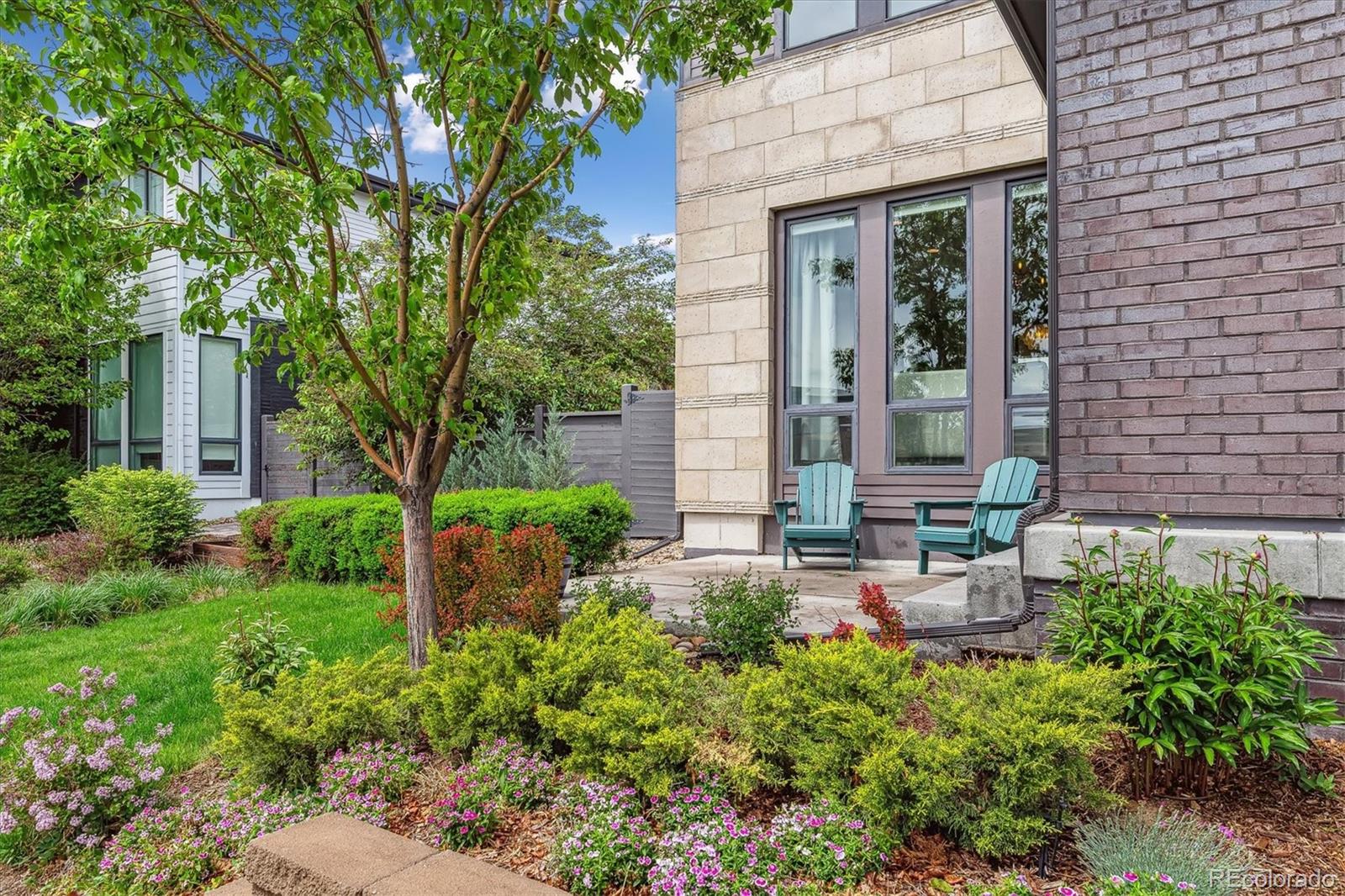 MLS Image #5 for 8565 e 50th drive,denver, Colorado