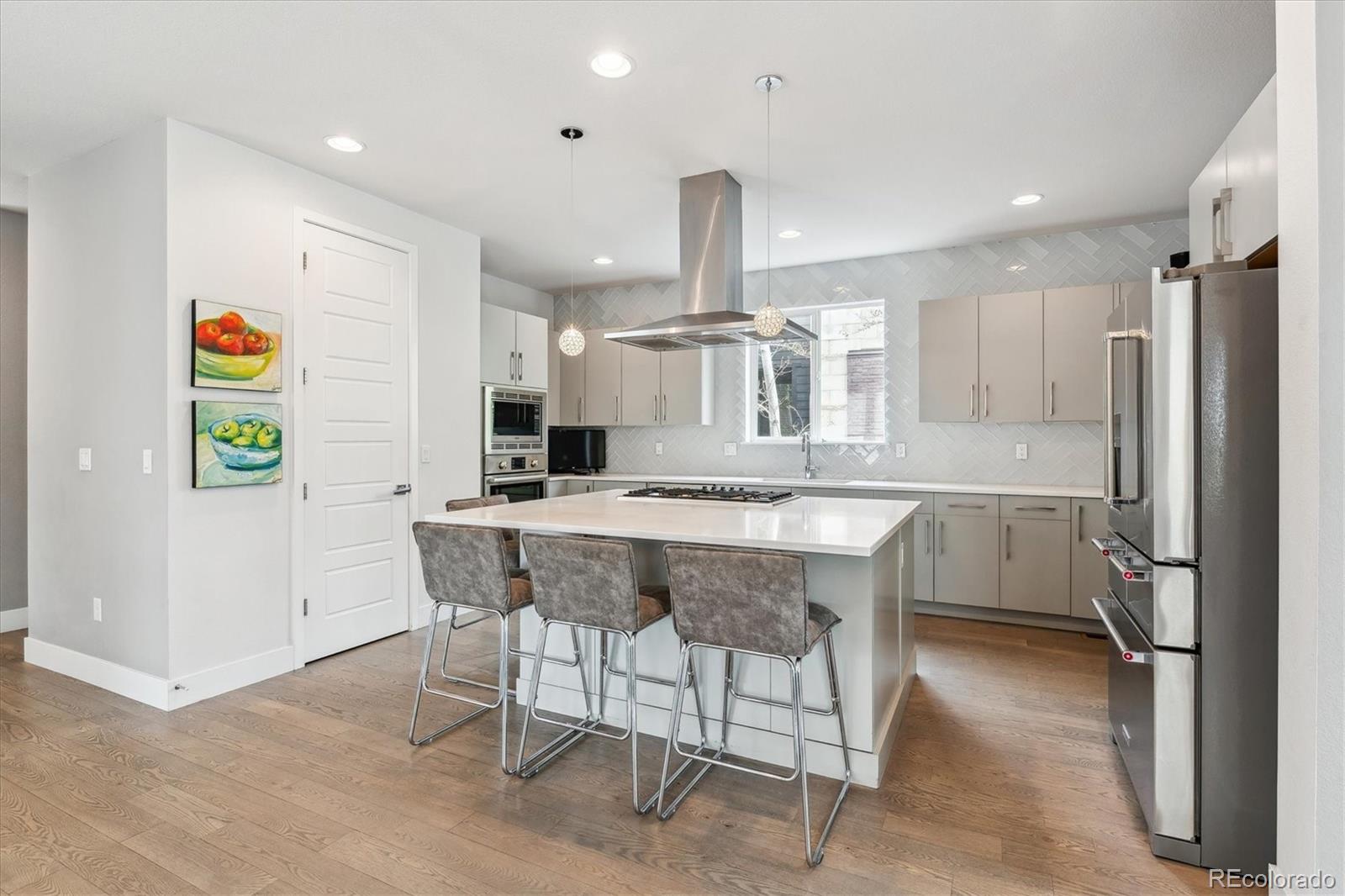 MLS Image #7 for 8565 e 50th drive,denver, Colorado