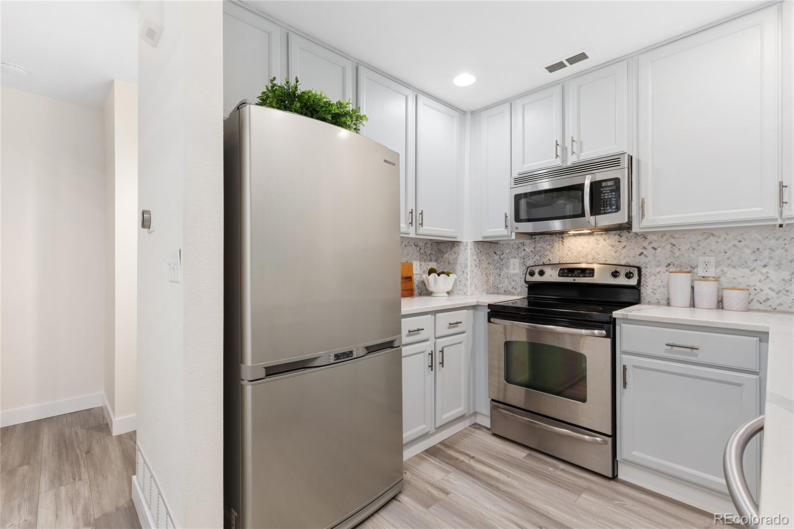 MLS Image #11 for 2017 n fork drive,lafayette, Colorado