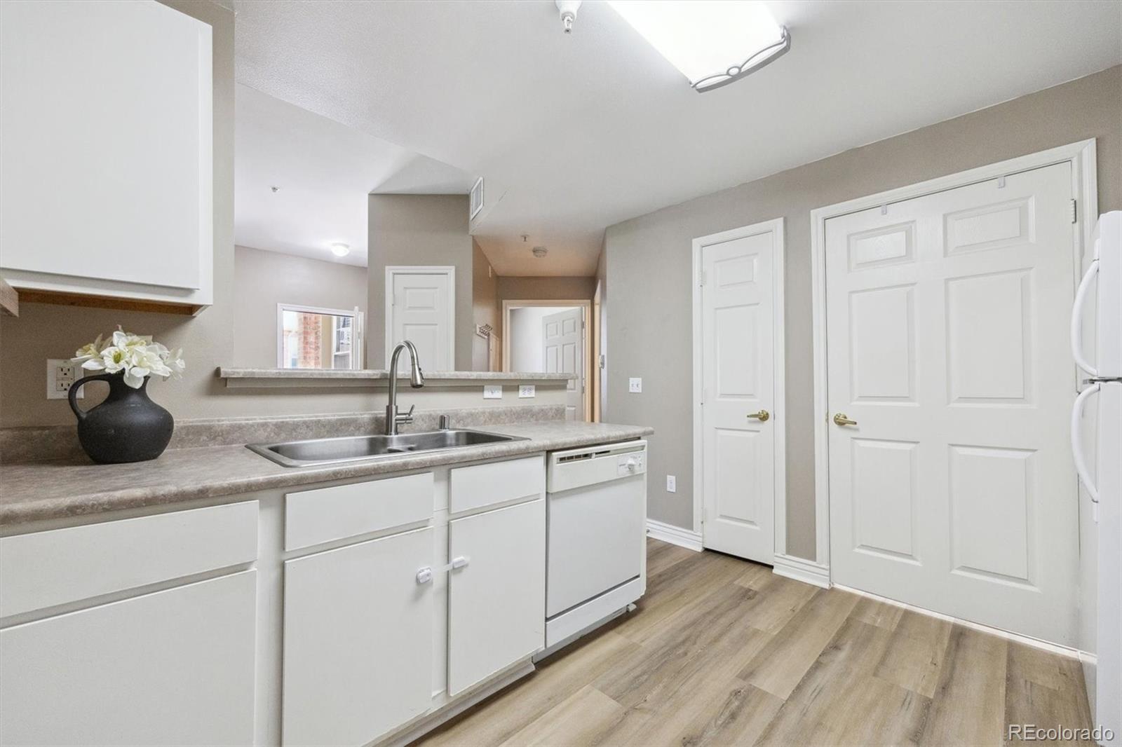 MLS Image #15 for 12914  ironstone way,parker, Colorado