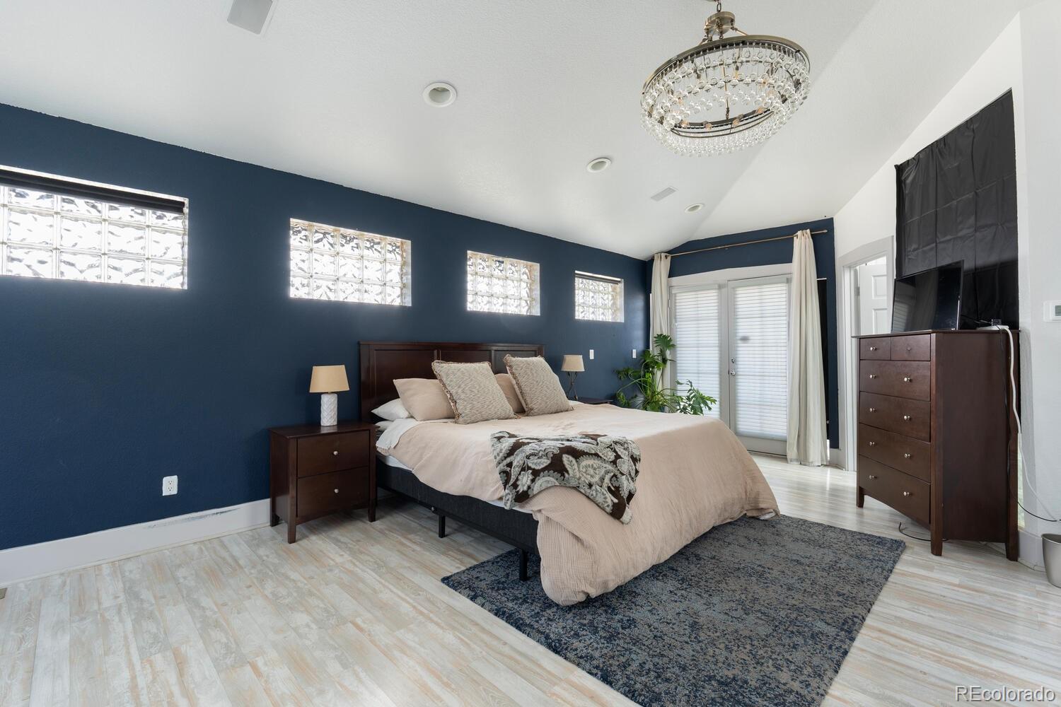 MLS Image #17 for 561  cook street,denver, Colorado
