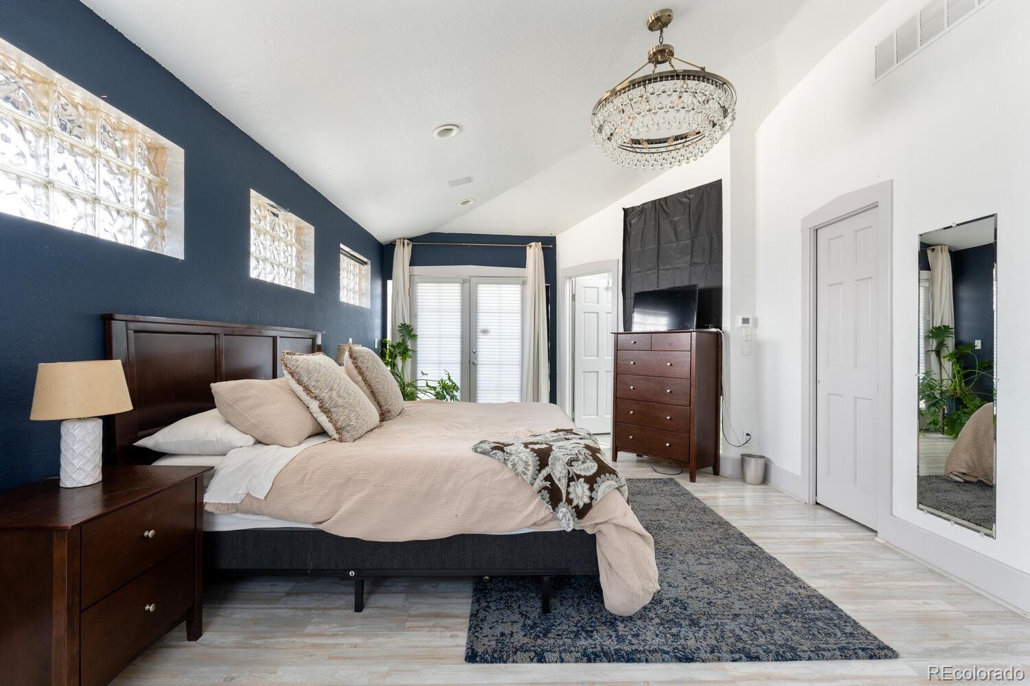 MLS Image #18 for 561  cook street,denver, Colorado