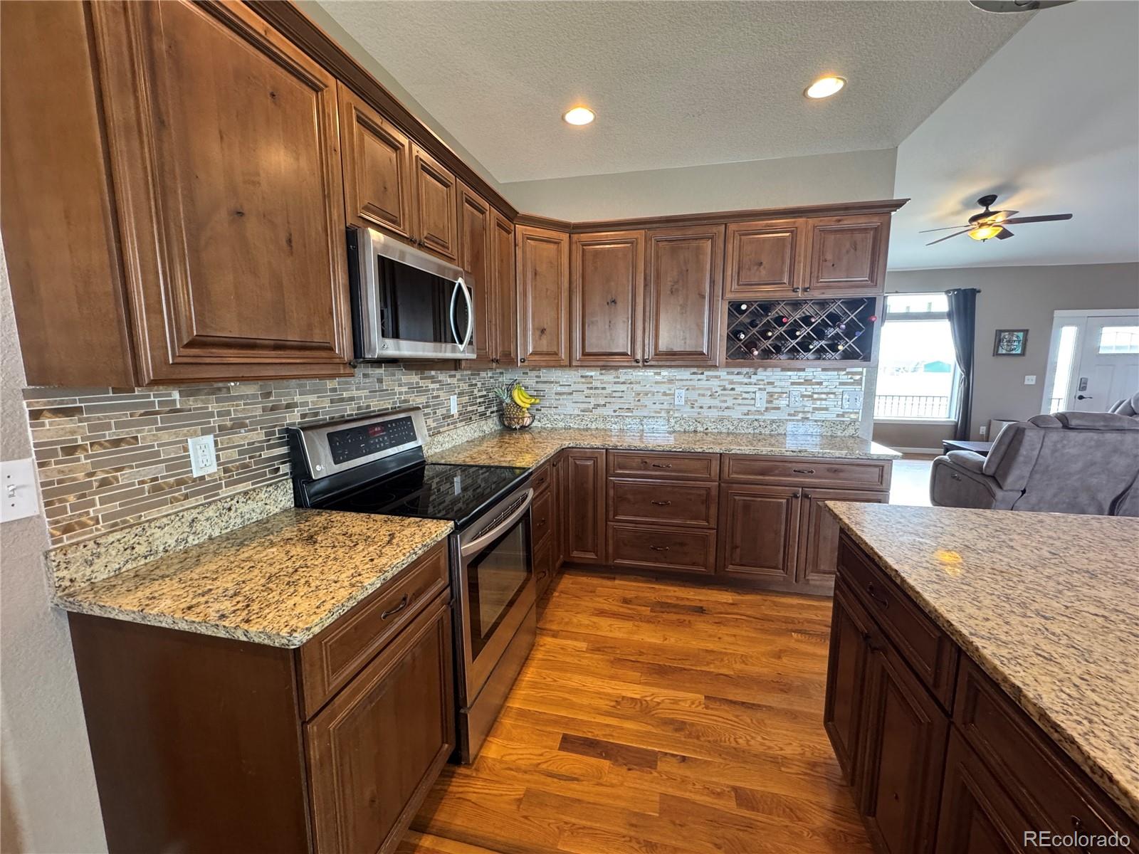 MLS Image #3 for 14545  barksdaly way,keenesburg, Colorado
