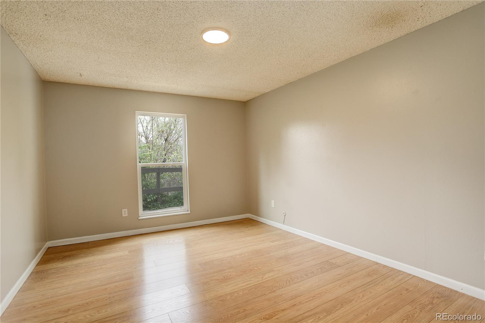 MLS Image #10 for 3550 s harlan street,denver, Colorado