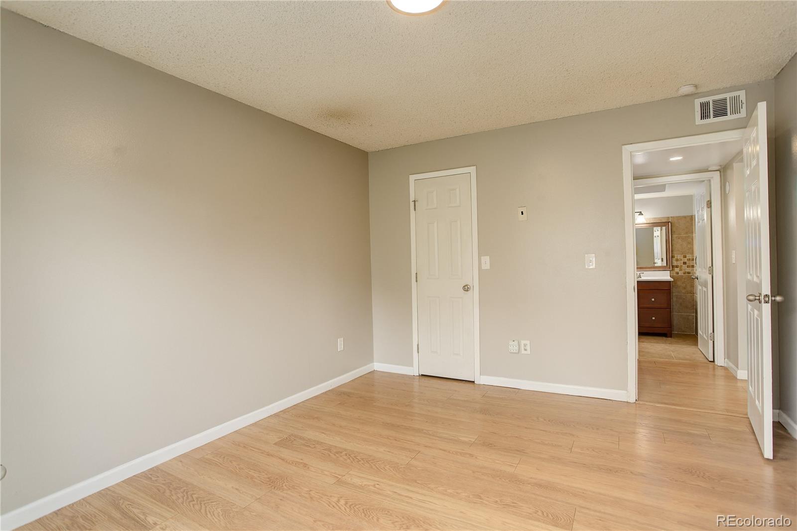 MLS Image #15 for 3550 s harlan street,denver, Colorado