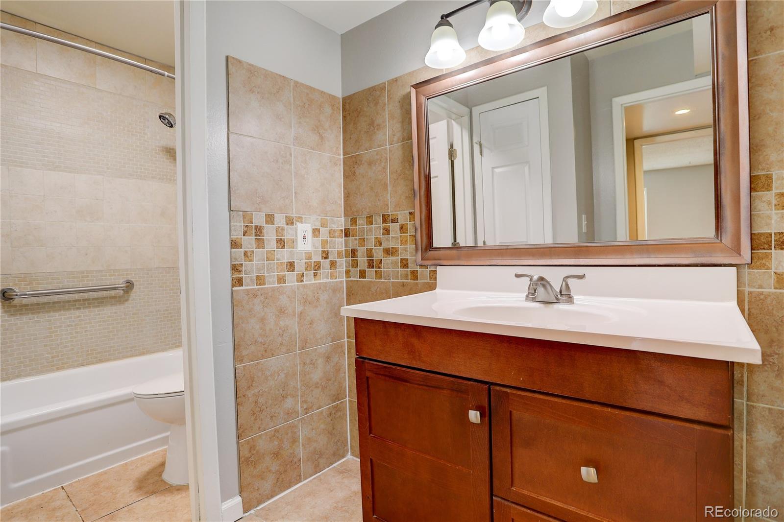 MLS Image #16 for 3550 s harlan street,denver, Colorado