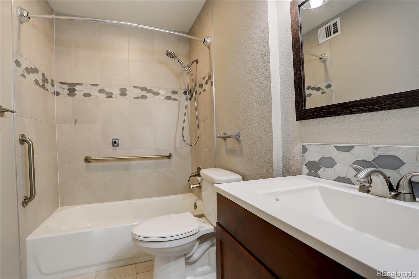 MLS Image #17 for 3550 s harlan street,denver, Colorado