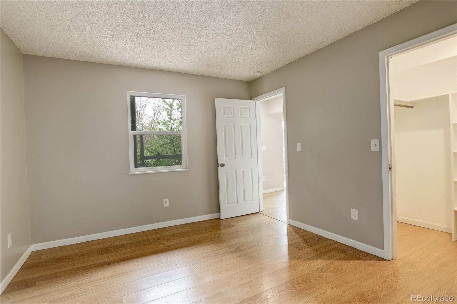 MLS Image #5 for 3550 s harlan street,denver, Colorado