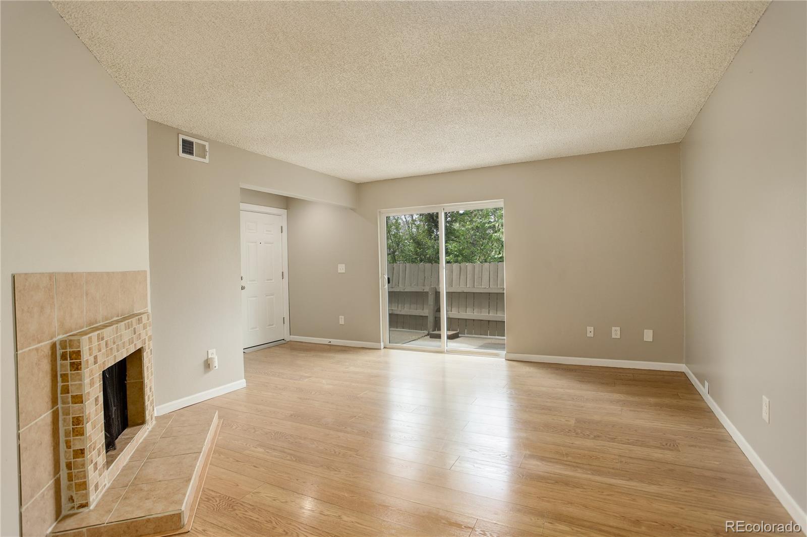 MLS Image #6 for 3550 s harlan street,denver, Colorado