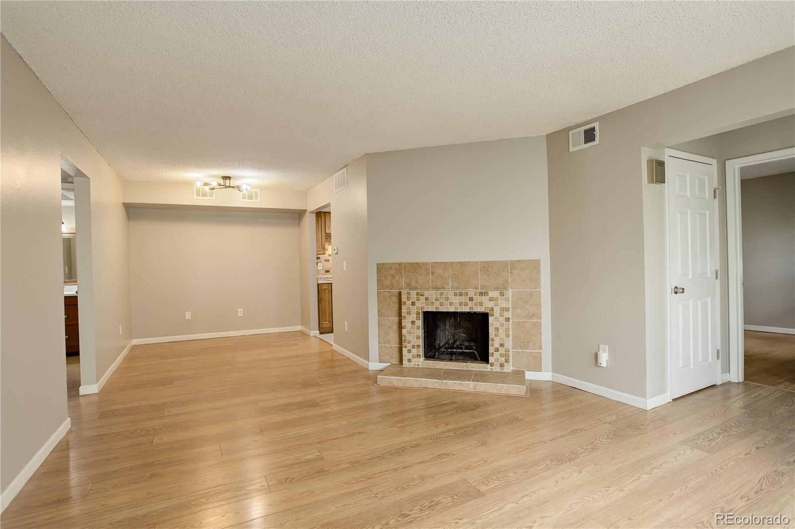 MLS Image #7 for 3550 s harlan street,denver, Colorado