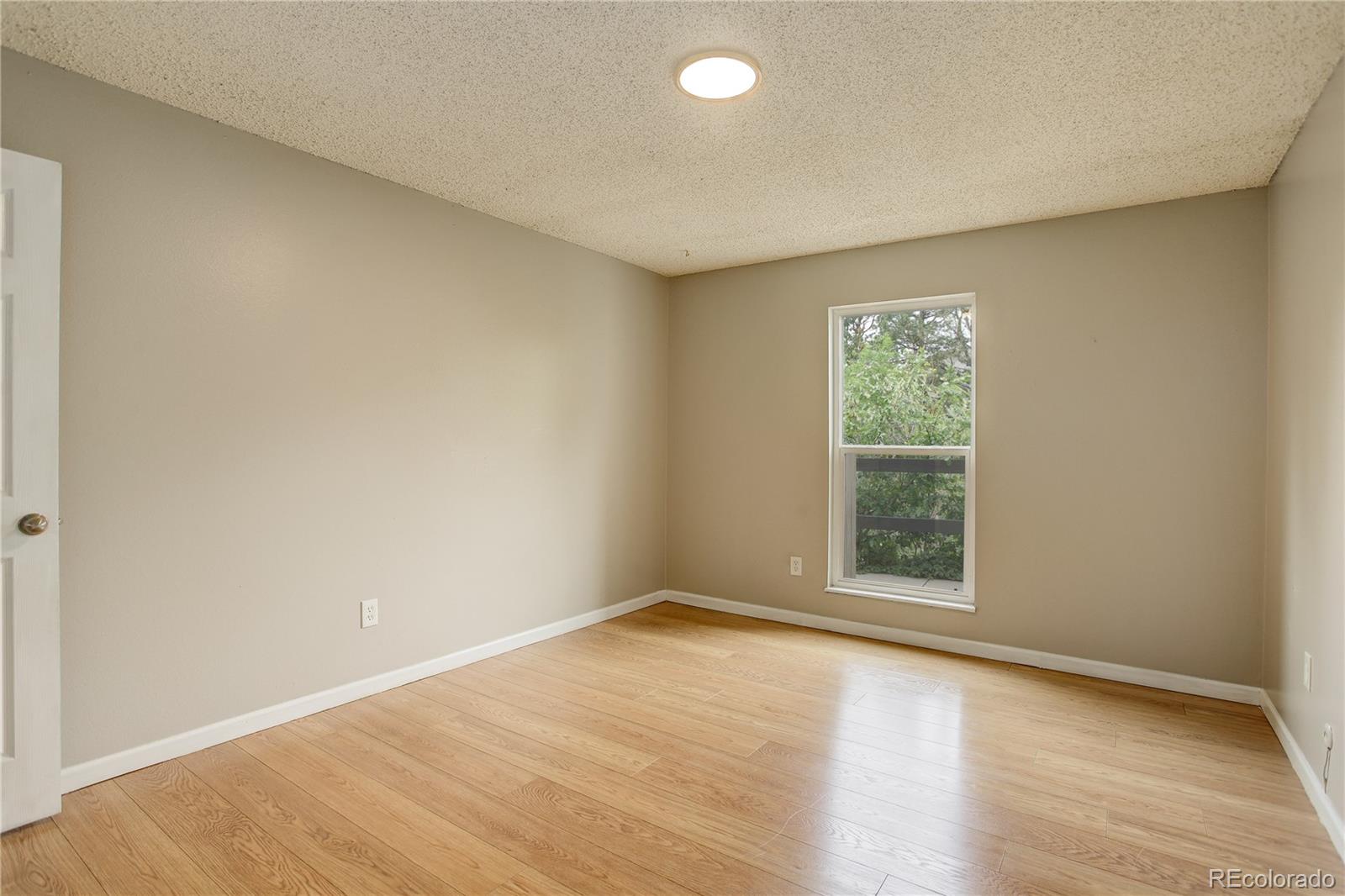 MLS Image #9 for 3550 s harlan street,denver, Colorado