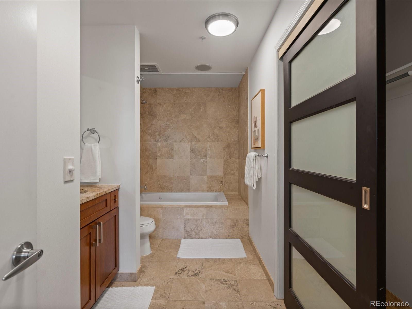 MLS Image #41 for 975 n lincoln street,denver, Colorado