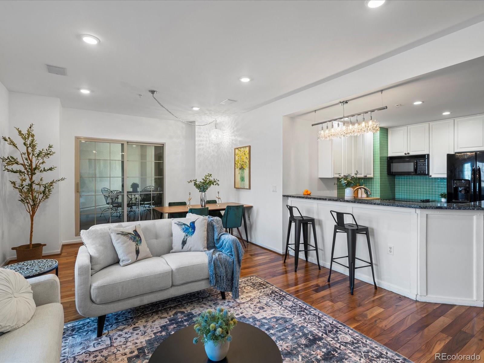 MLS Image #9 for 975 n lincoln street,denver, Colorado