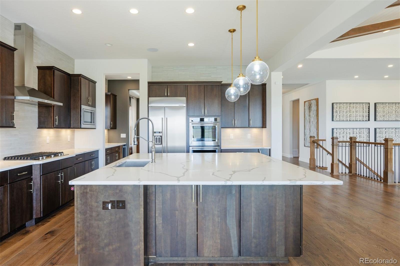 MLS Image #11 for 27381 e lakeview drive,aurora, Colorado