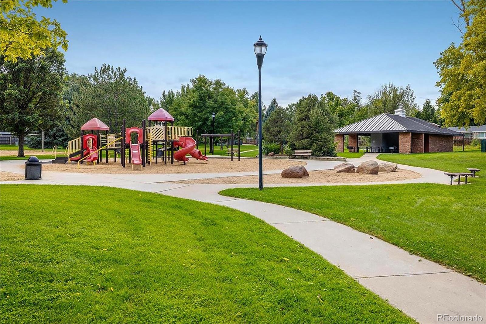 MLS Image #38 for 1379  charles ,longmont, Colorado
