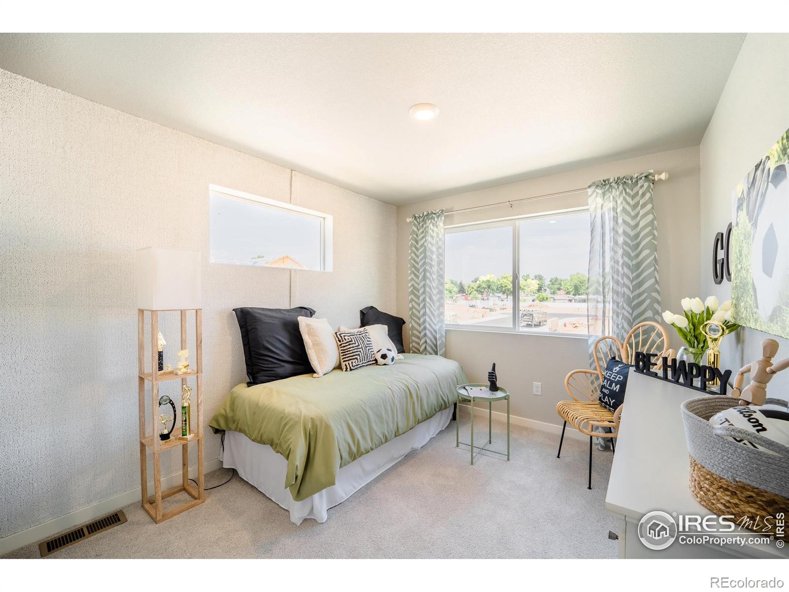 MLS Image #10 for 3752  pinnacles court,evans, Colorado