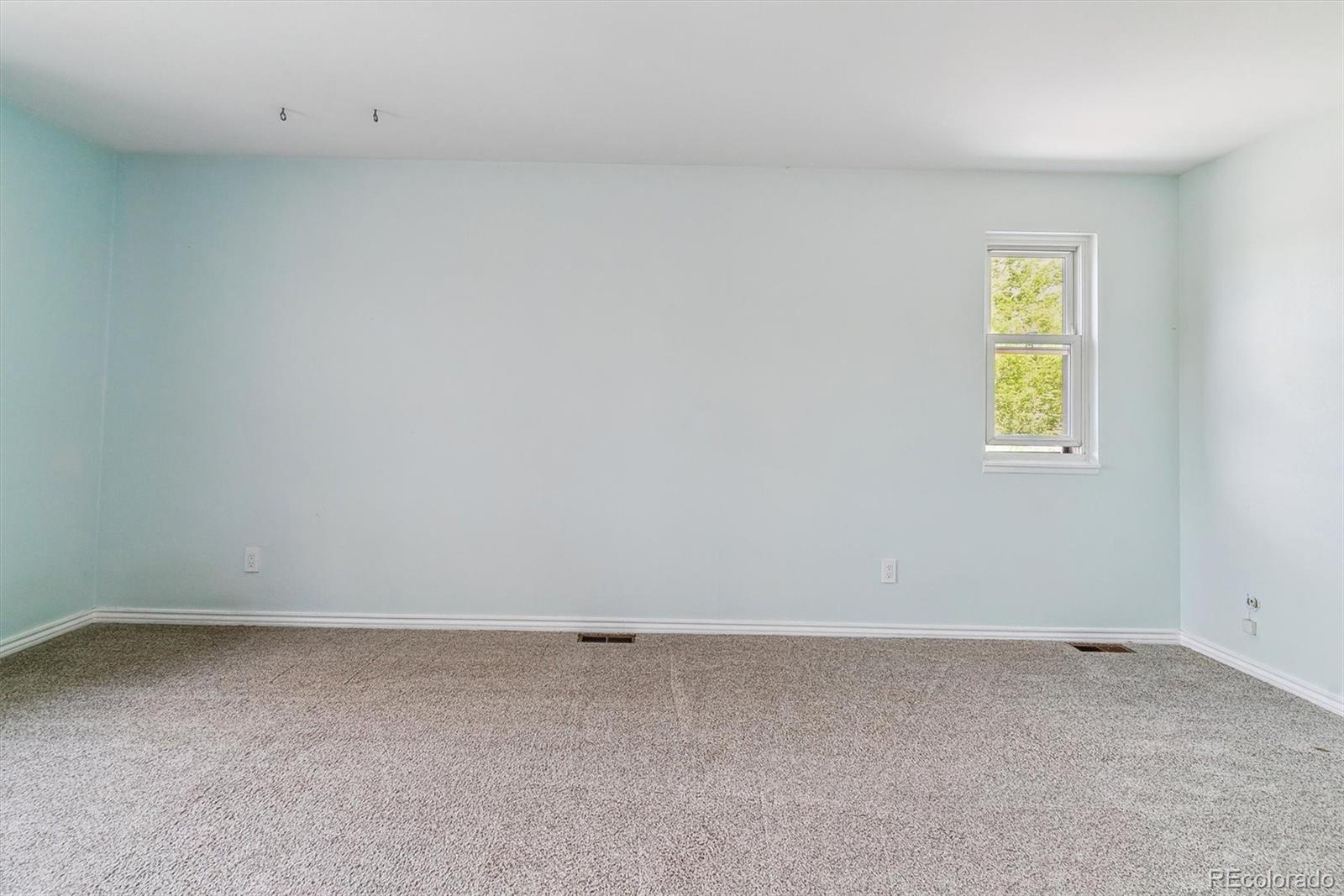 MLS Image #13 for 1160 s clinton street,denver, Colorado