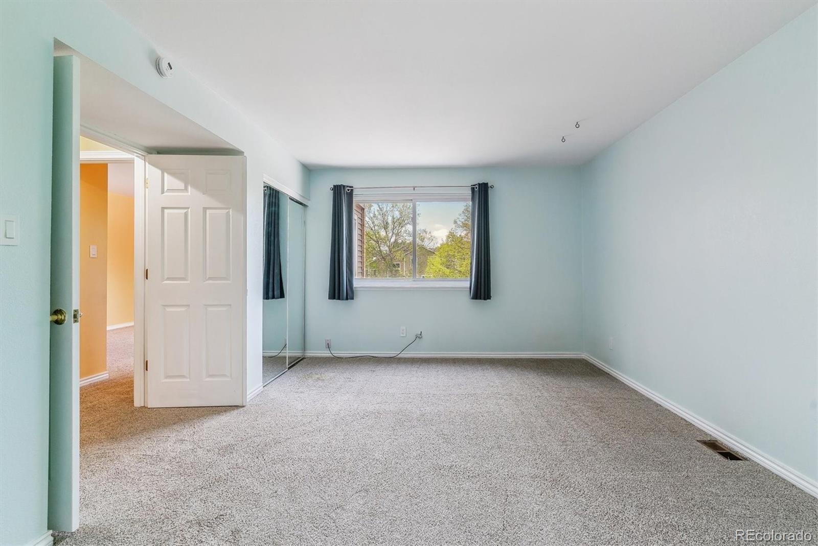 MLS Image #14 for 1160 s clinton street,denver, Colorado