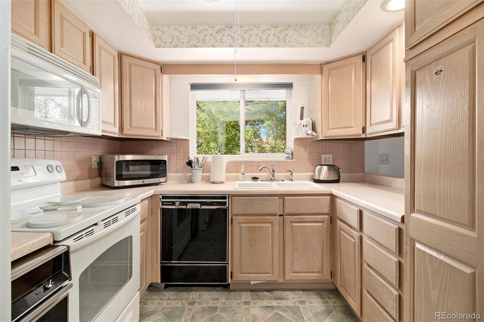 MLS Image #3 for 4740  lee circle,boulder, Colorado