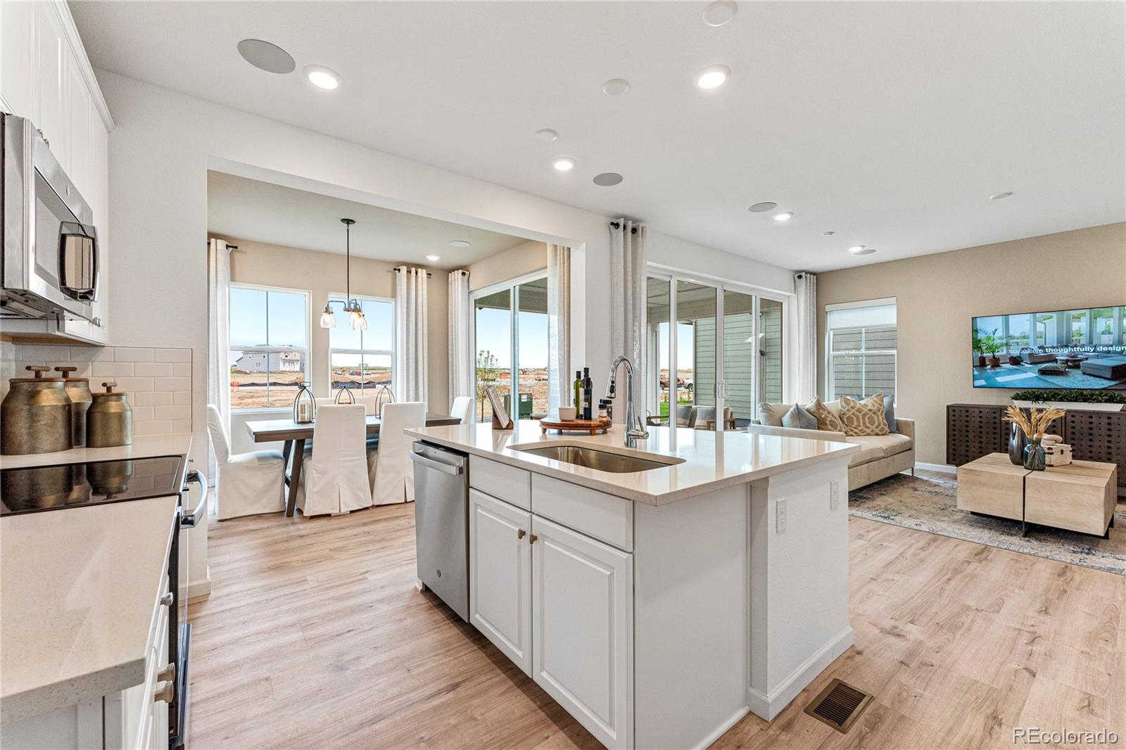 MLS Image #9 for 3331 n buchanan way,aurora, Colorado