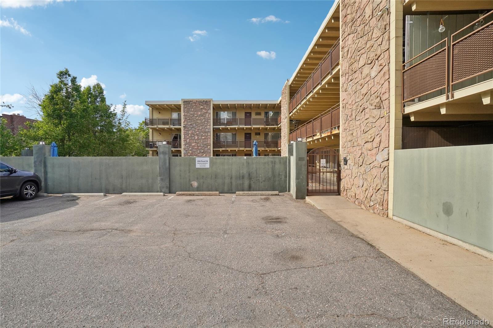 MLS Image #27 for 250 n pearl street,denver, Colorado
