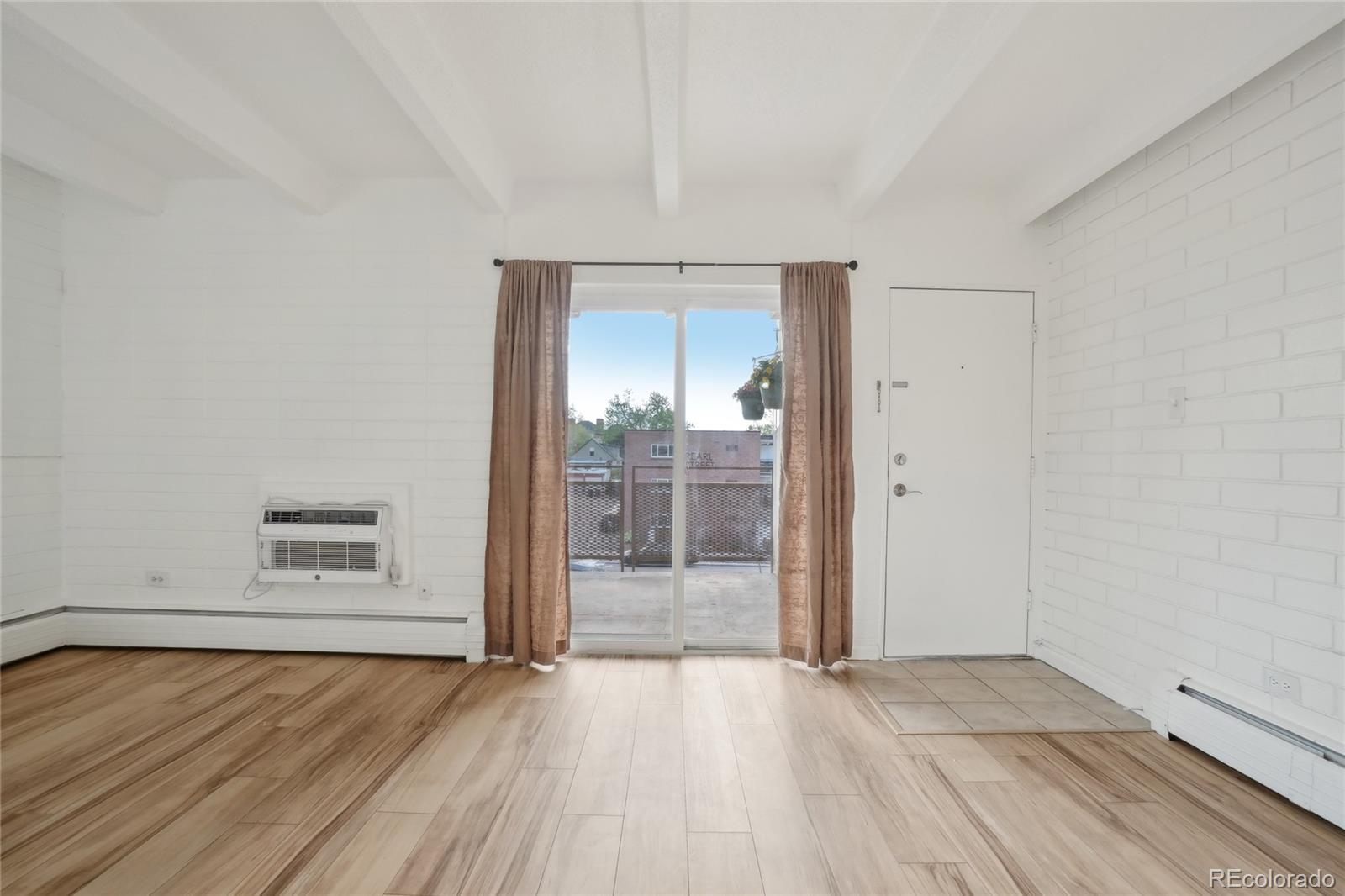 MLS Image #7 for 250 n pearl street,denver, Colorado