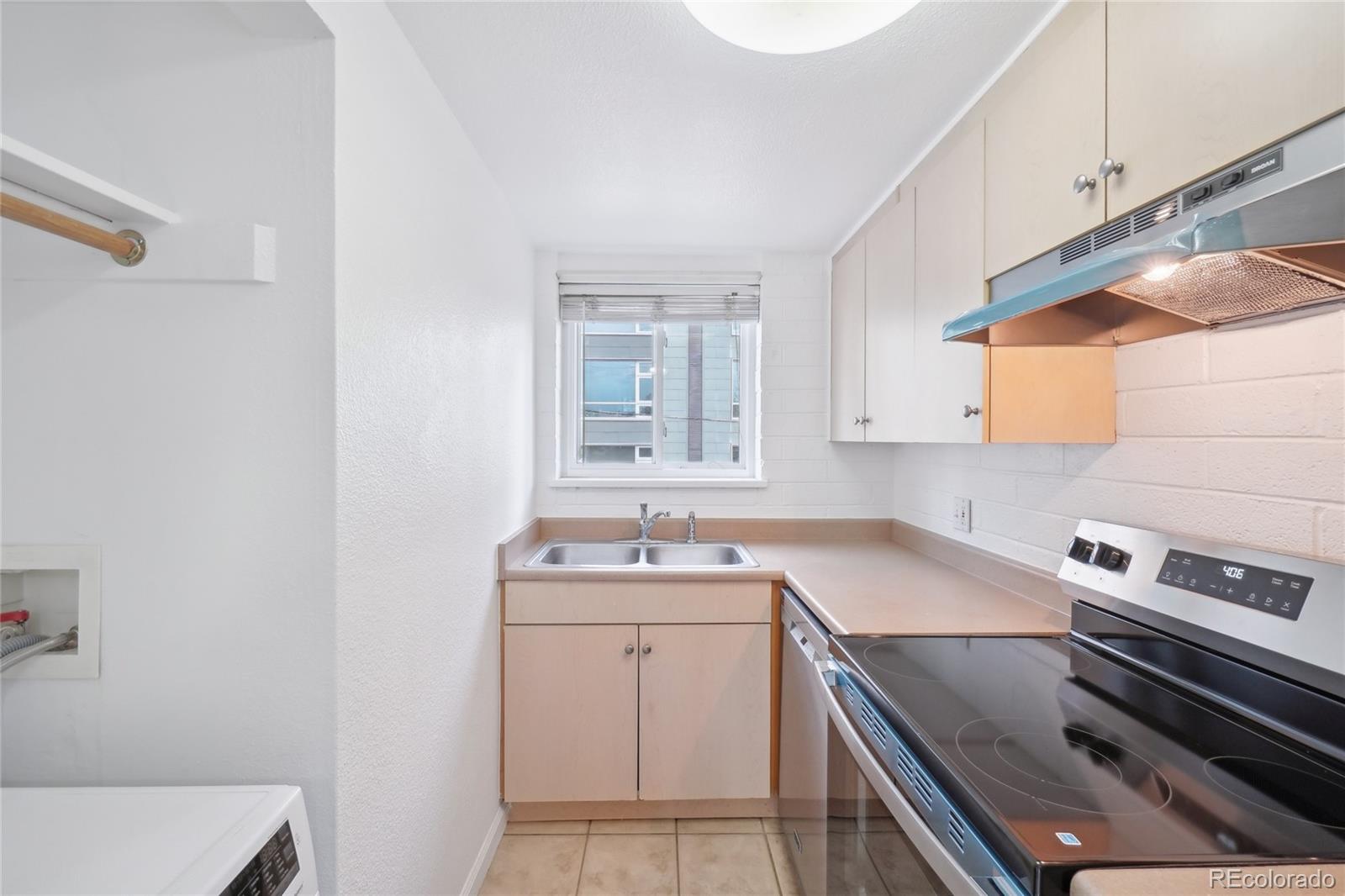 MLS Image #9 for 250 n pearl street,denver, Colorado