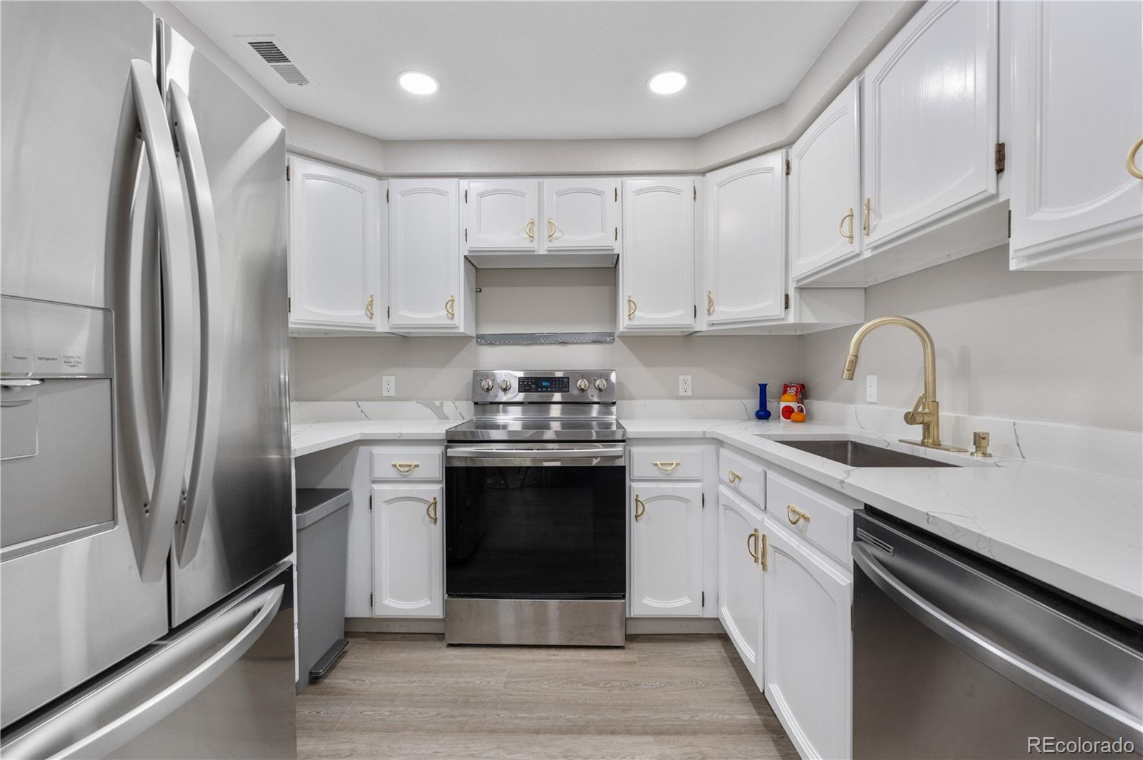 MLS Image #5 for 701  harlan street,lakewood, Colorado