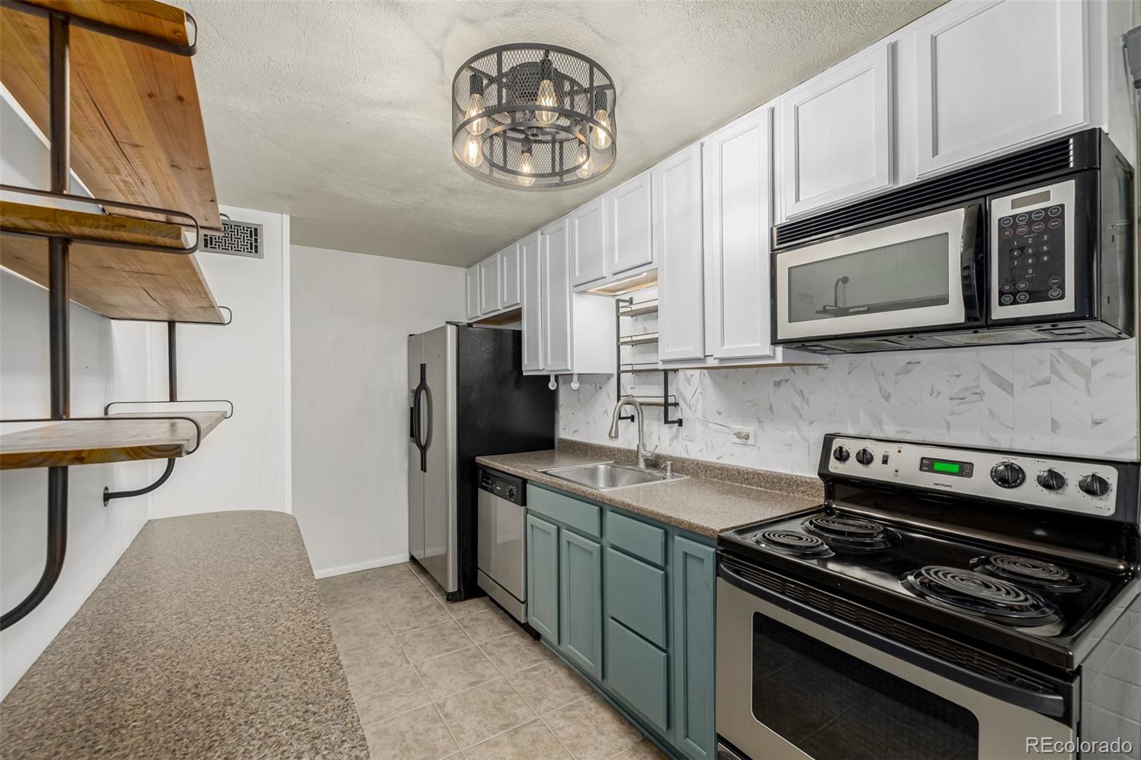 MLS Image #7 for 6005 w 39th avenue,wheat ridge, Colorado