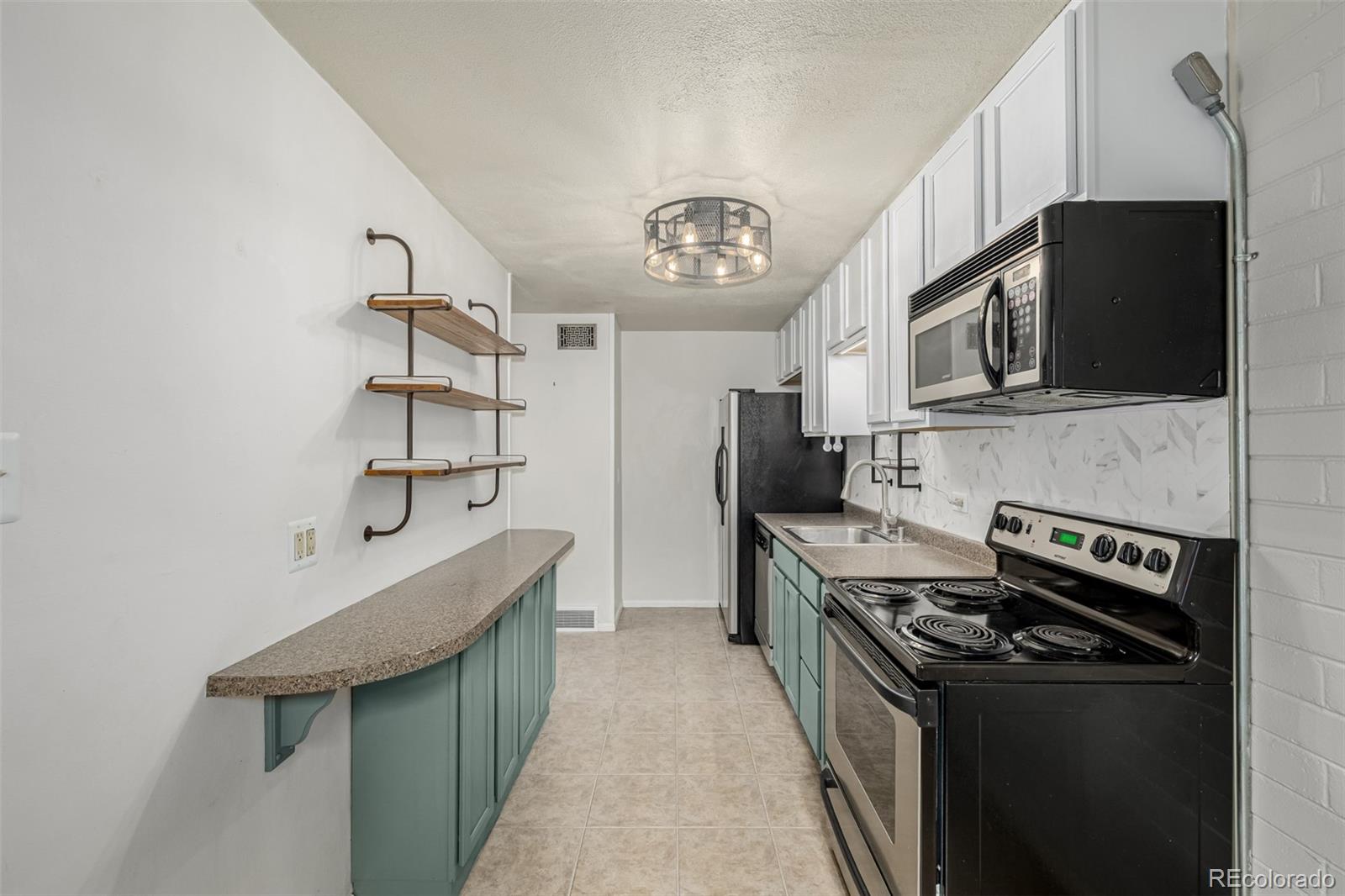 MLS Image #9 for 6005 w 39th avenue,wheat ridge, Colorado
