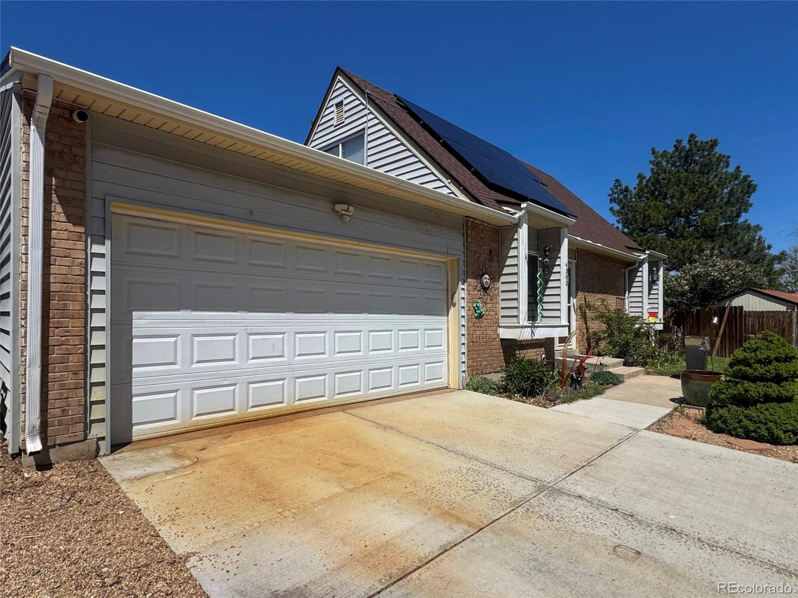 MLS Image #3 for 4383 s eagle circle,aurora, Colorado
