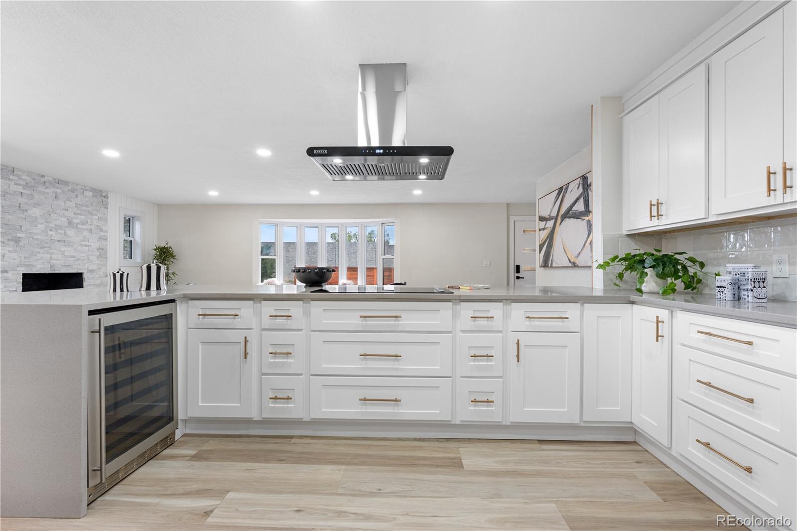 MLS Image #14 for 2320 s valley highway,denver, Colorado