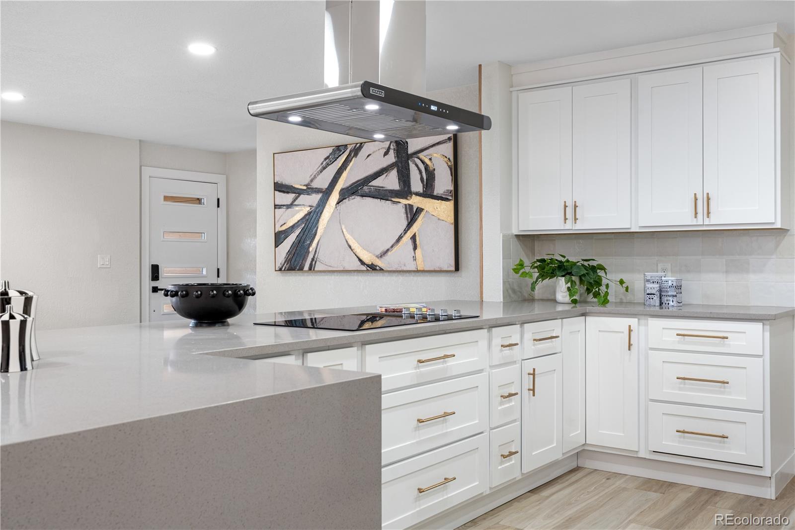 MLS Image #15 for 2320 s valley highway,denver, Colorado