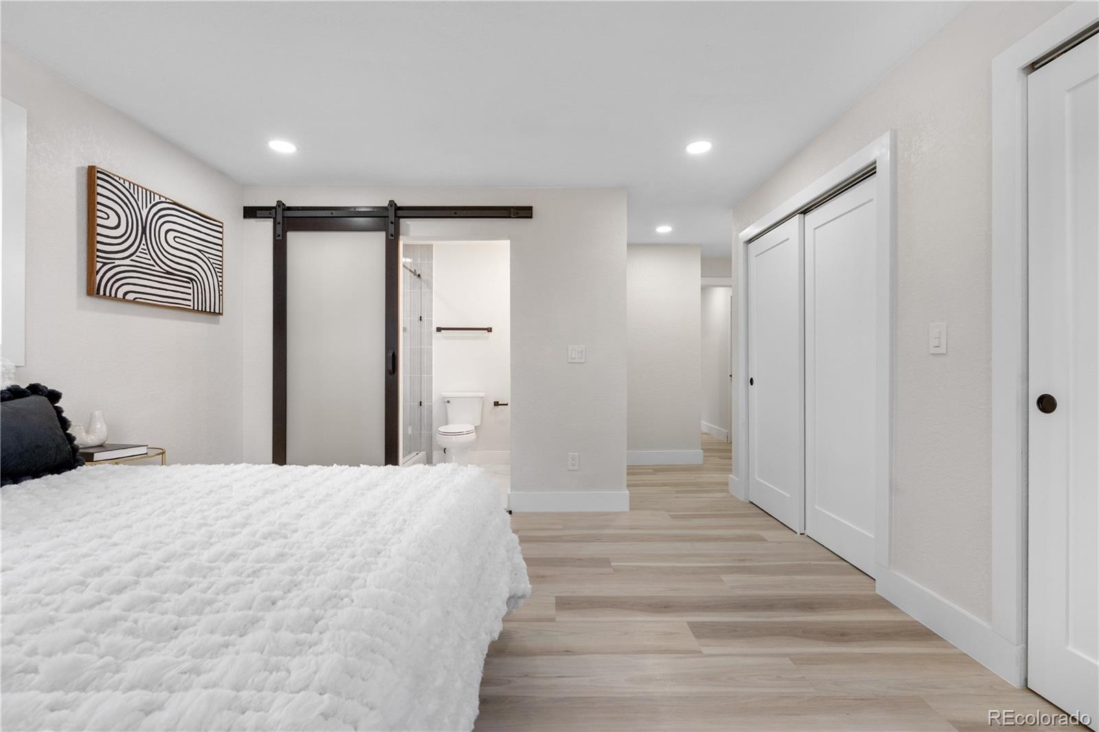 MLS Image #20 for 2320 s valley highway,denver, Colorado