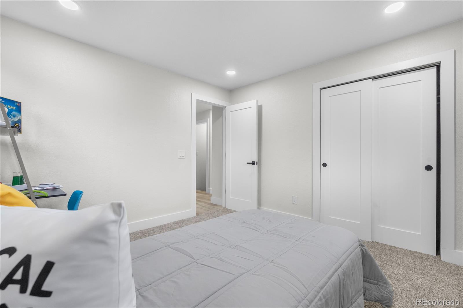 MLS Image #27 for 2320 s valley highway,denver, Colorado