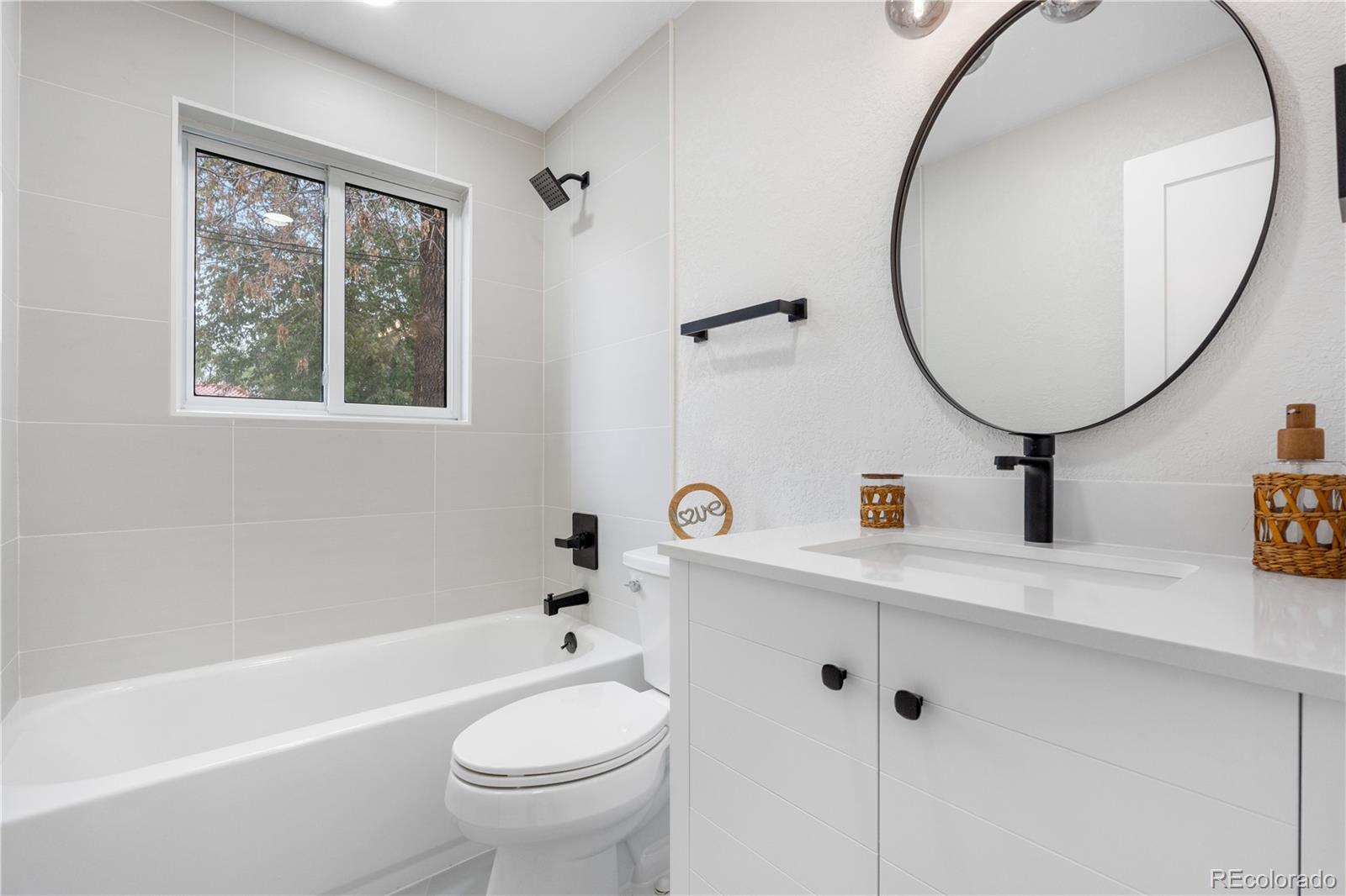 MLS Image #31 for 2320 s valley highway,denver, Colorado