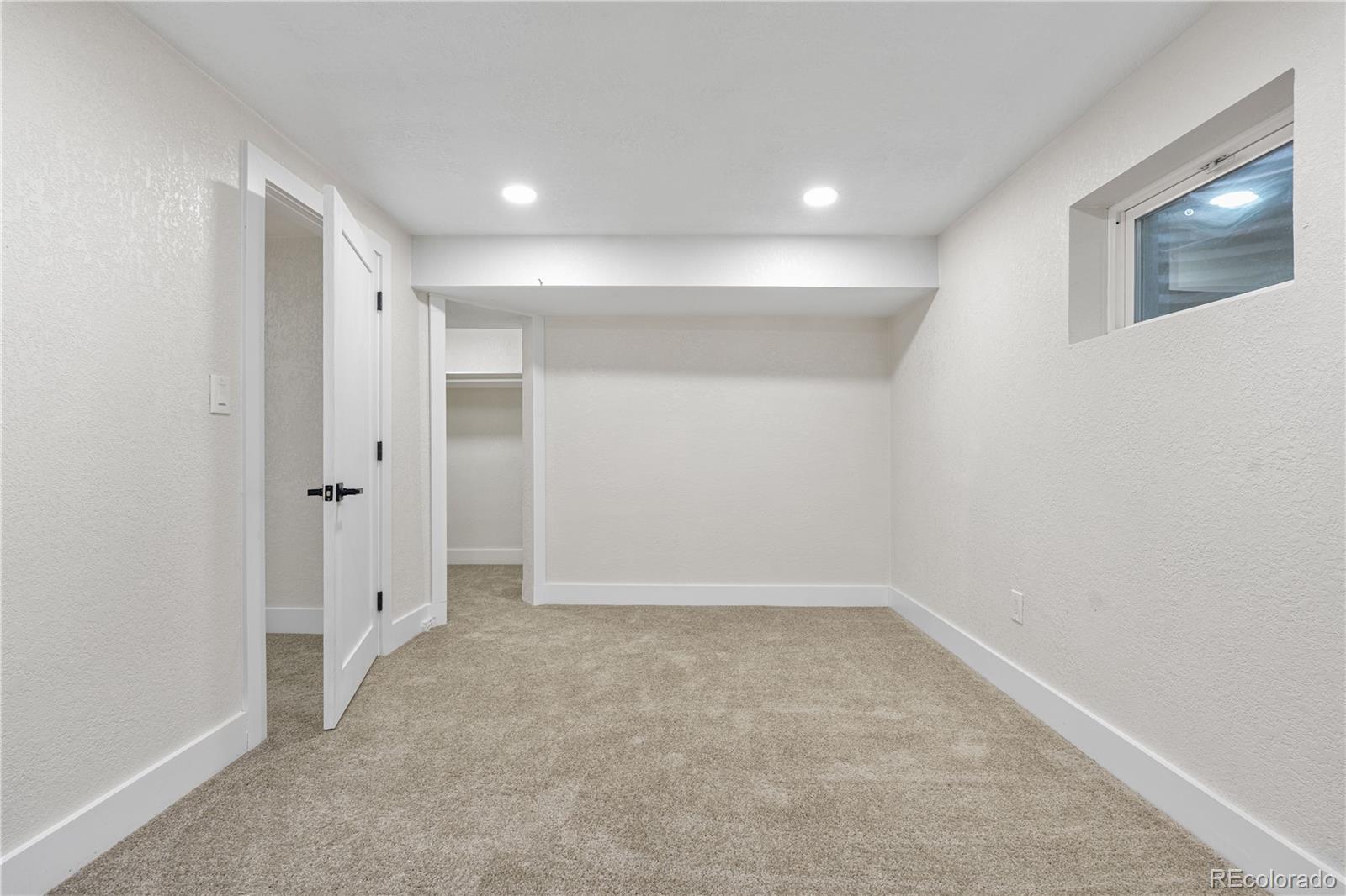 MLS Image #35 for 2320 s valley highway,denver, Colorado