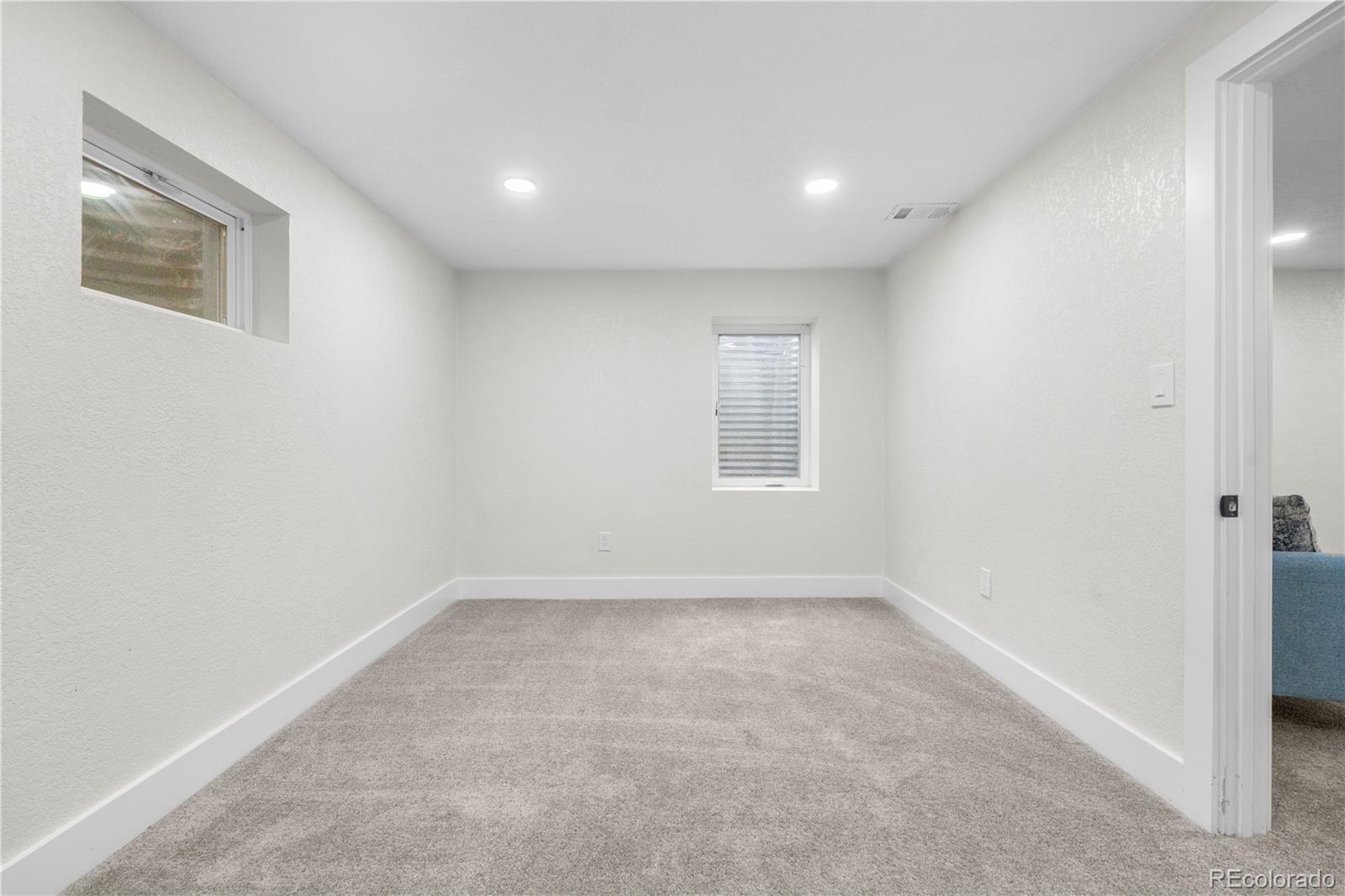 MLS Image #36 for 2320 s valley highway,denver, Colorado