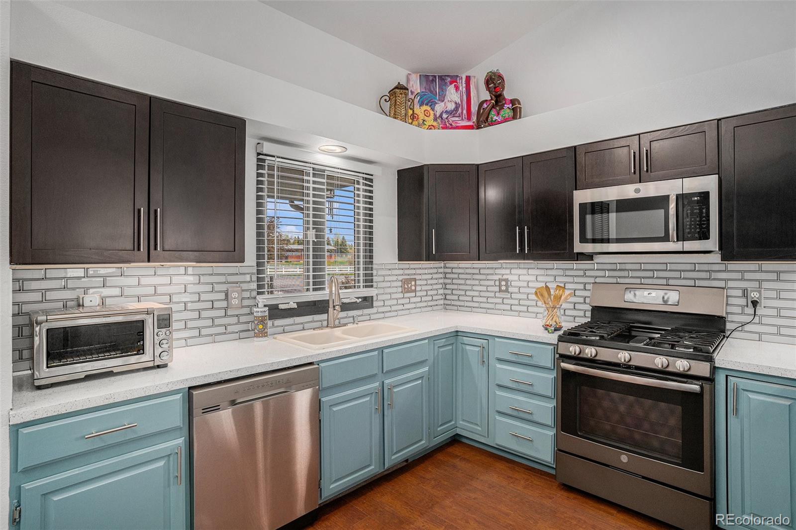 MLS Image #8 for 403  captains court,fort collins, Colorado