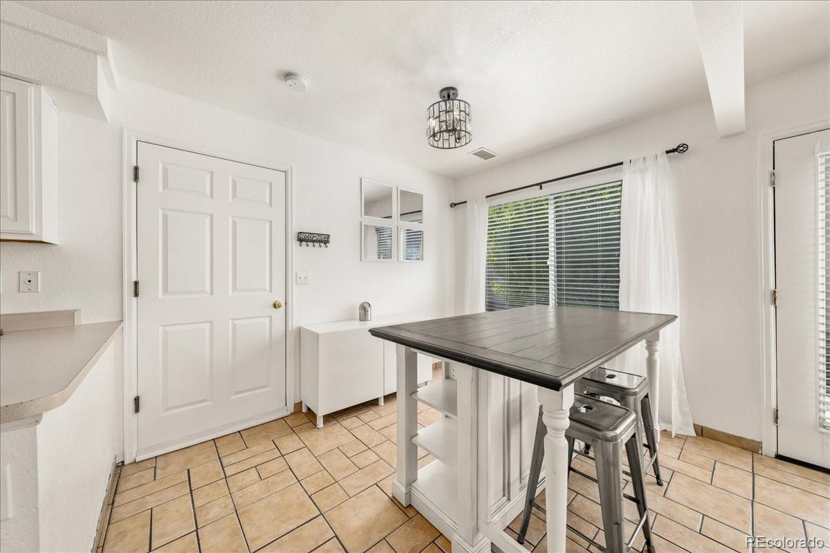 MLS Image #7 for 21562 e 47th avenue,denver, Colorado