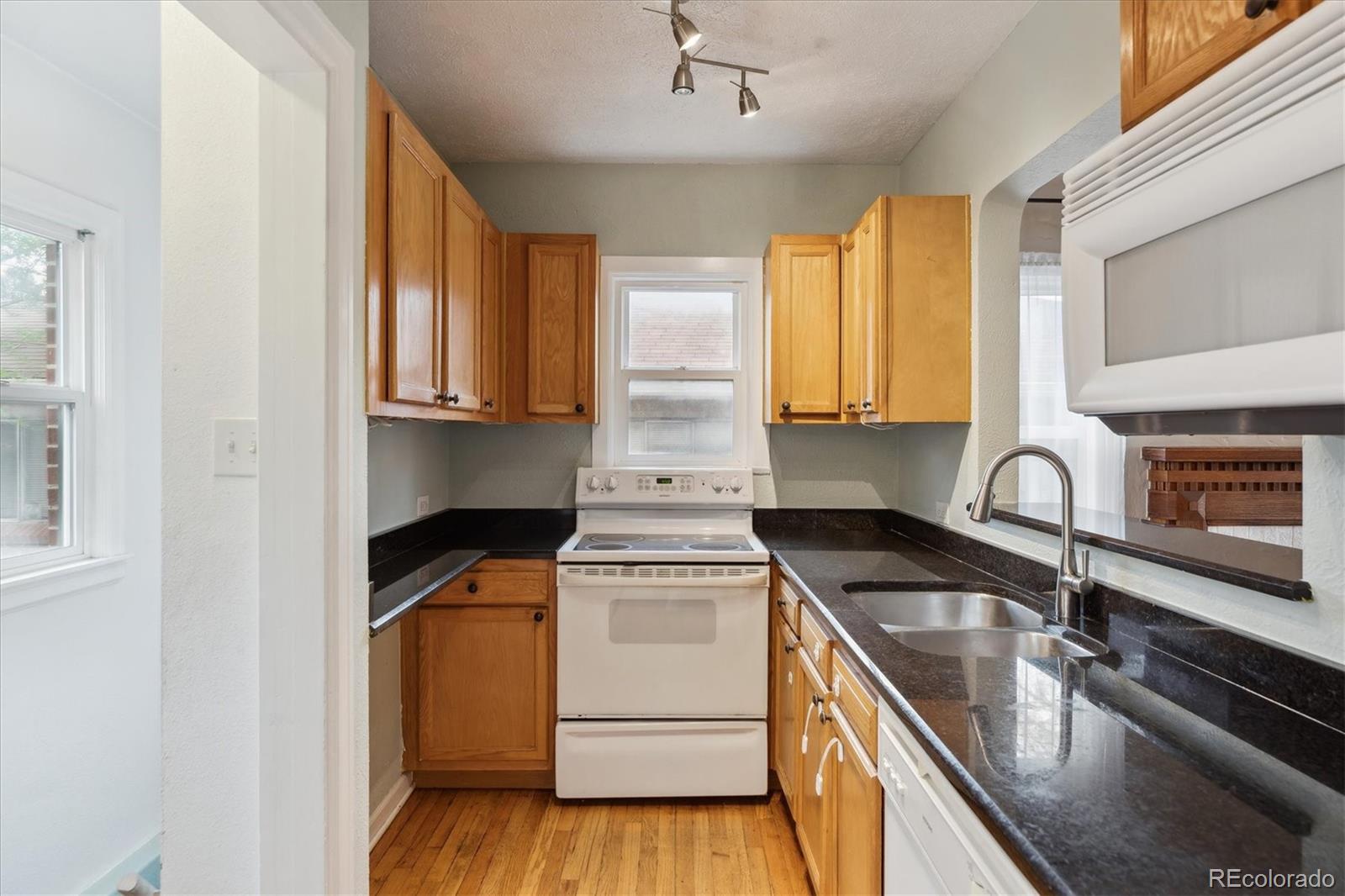 MLS Image #4 for 1456  wabash street,denver, Colorado