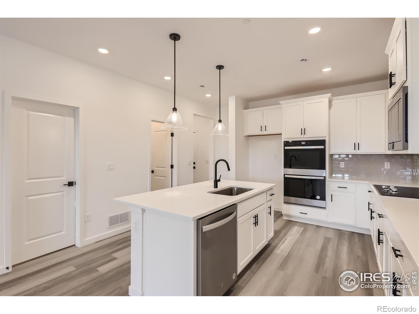 MLS Image #6 for 2732  bear springs circle,longmont, Colorado