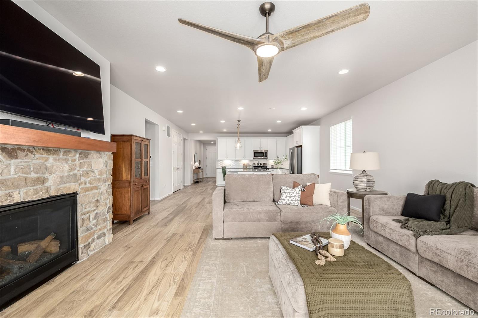 MLS Image #3 for 7202 s valleyhead court,aurora, Colorado