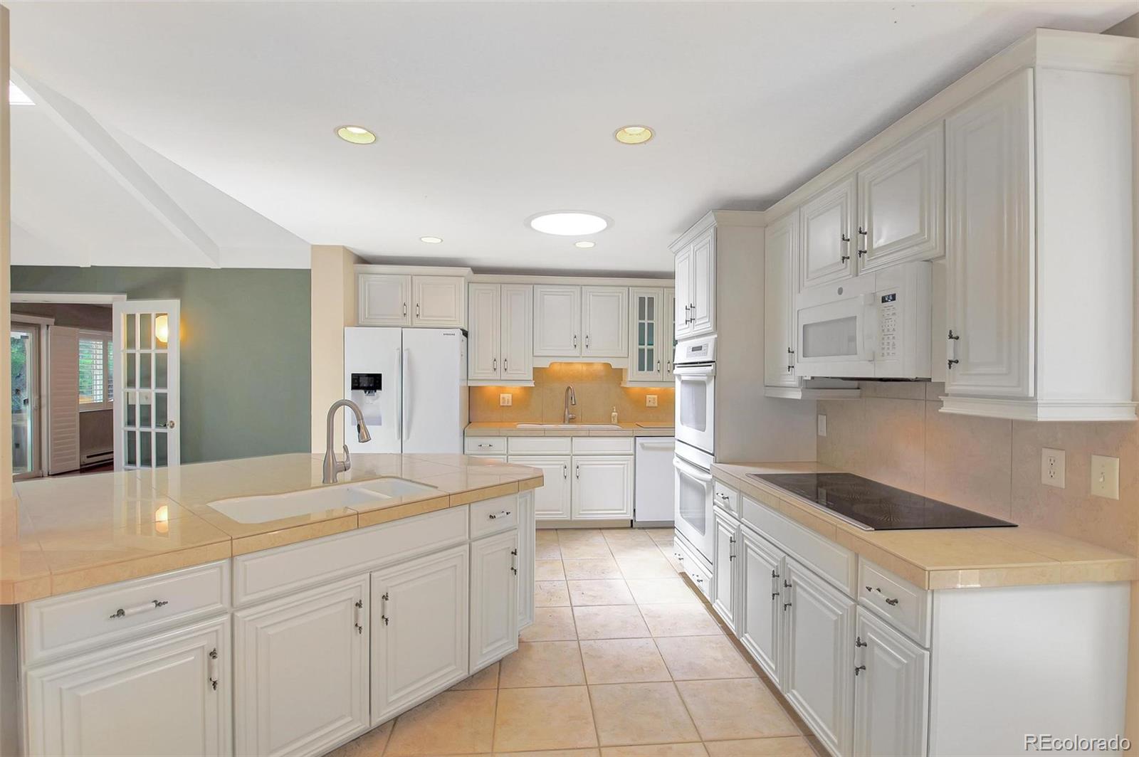 MLS Image #5 for 6684 e bates avenue,denver, Colorado