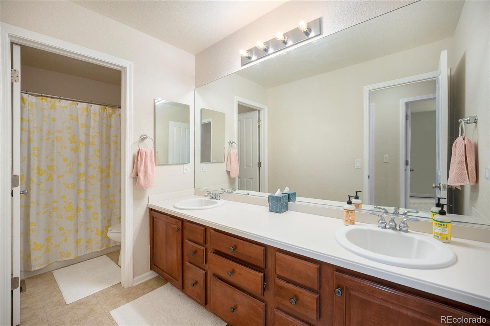 MLS Image #20 for 6092 s ouray street,aurora, Colorado