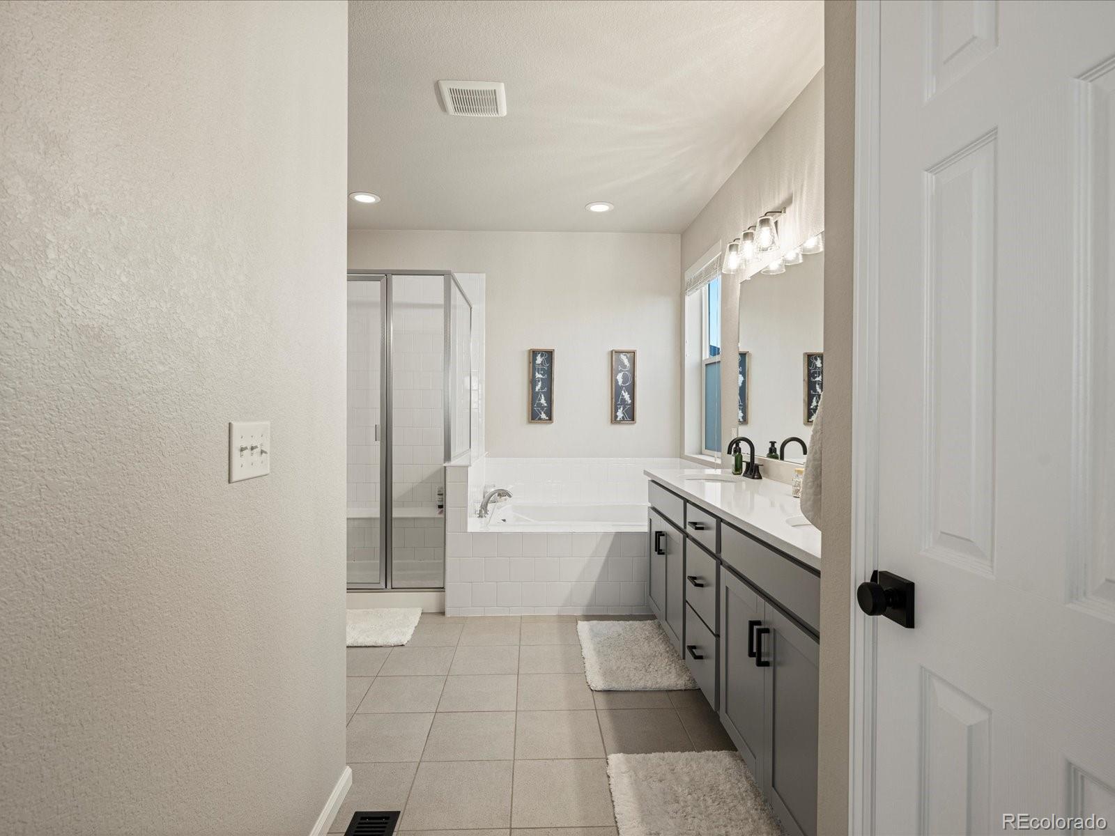 MLS Image #8 for 27110 e fremont place,aurora, Colorado