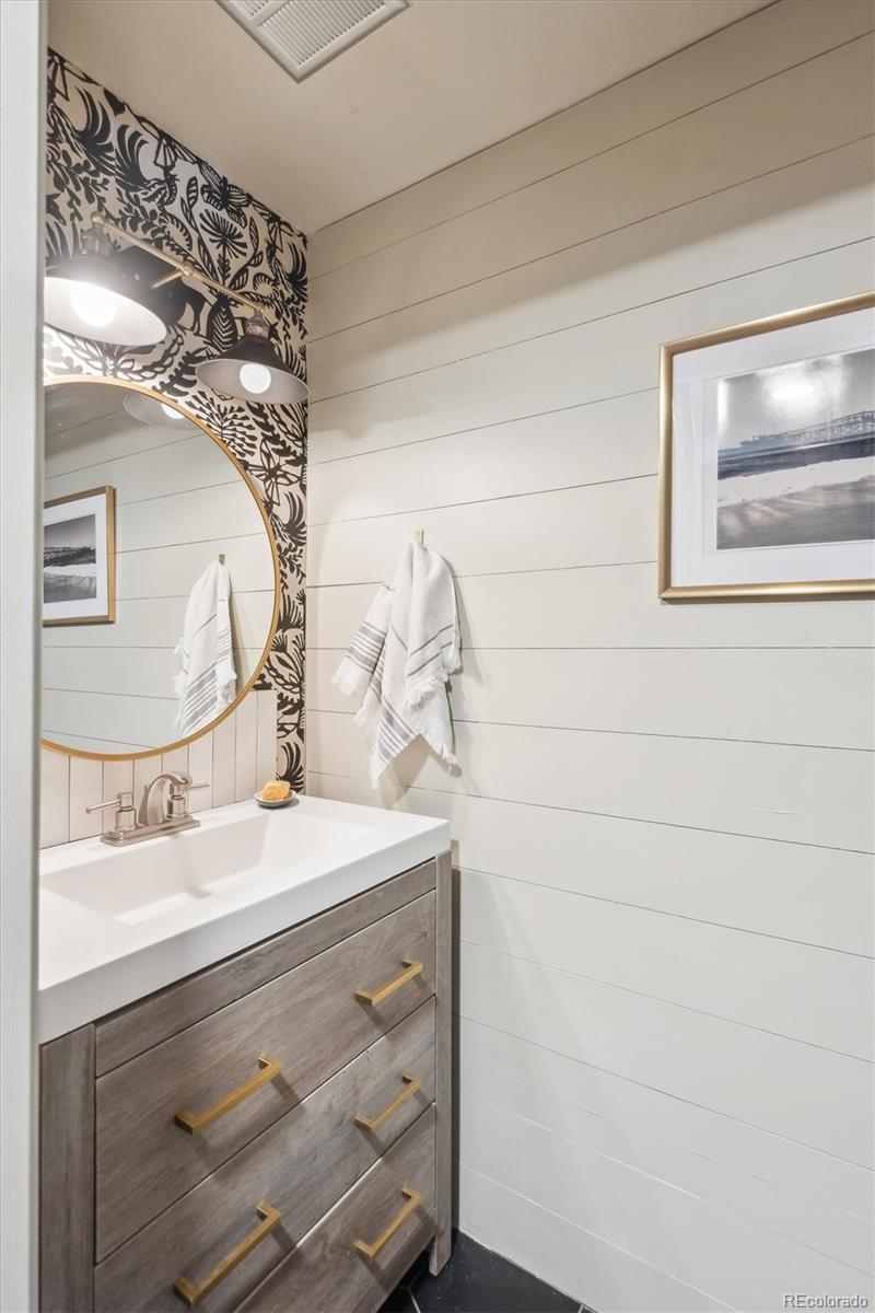 MLS Image #10 for 16046 e ithaca place,aurora, Colorado