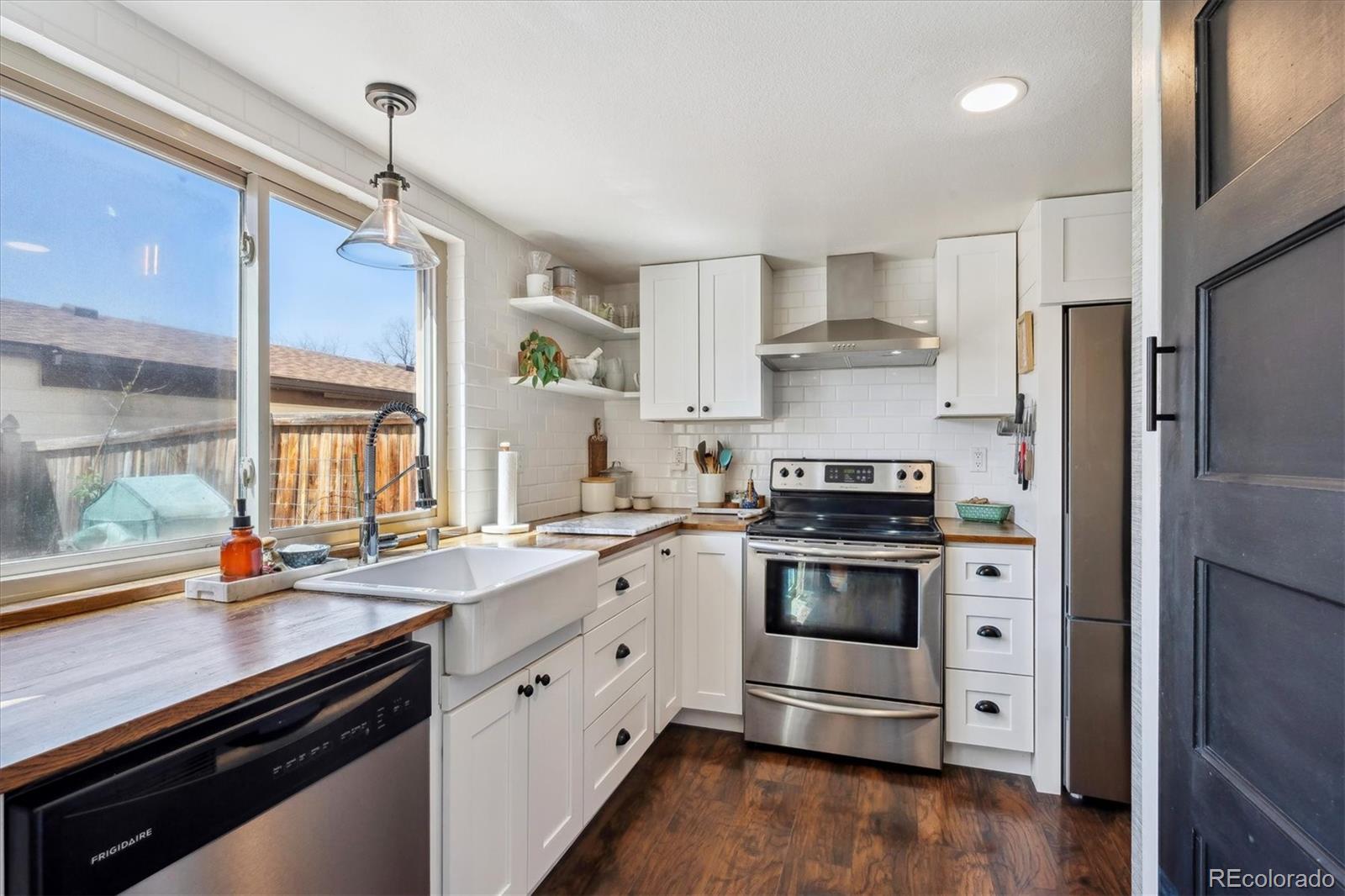 MLS Image #8 for 16046 e ithaca place,aurora, Colorado